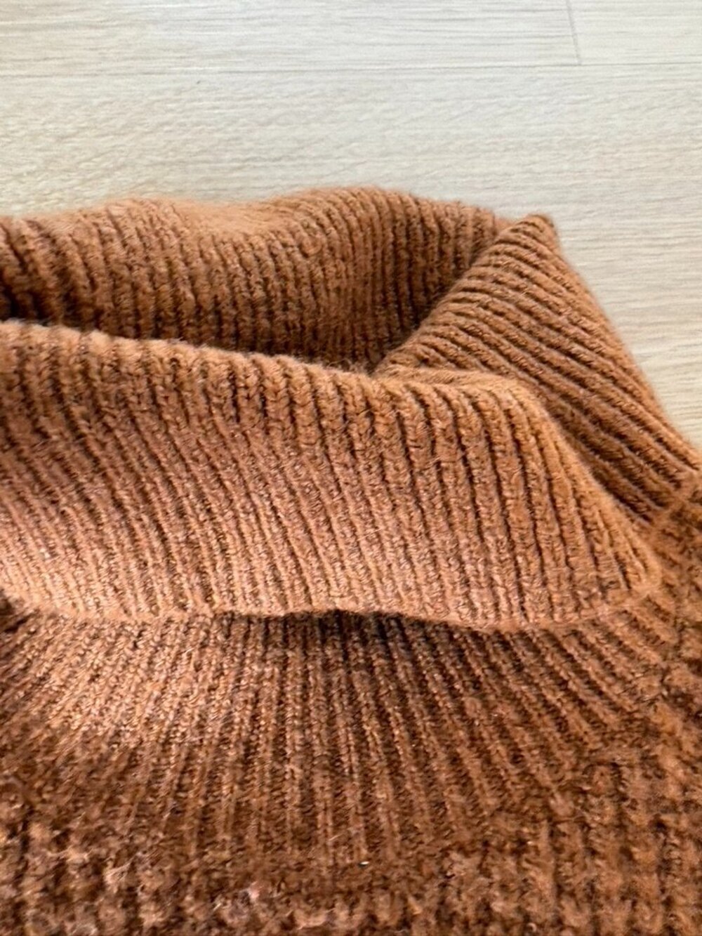 Kuhl Warm Chestnut Turtleneck Sweater Cable Chunky Knit Medium - Picture 7 of 10